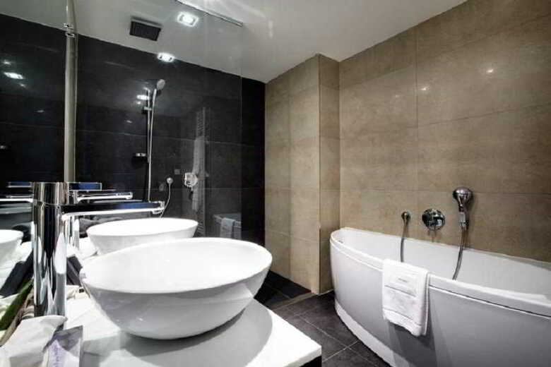 Hotel NH Bratislava Gate One