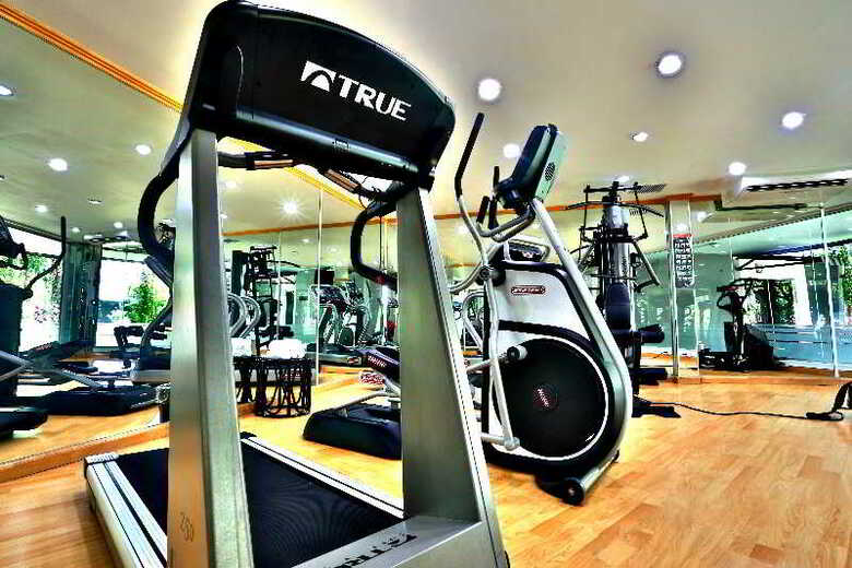 Riande Airport Hotel & Resort