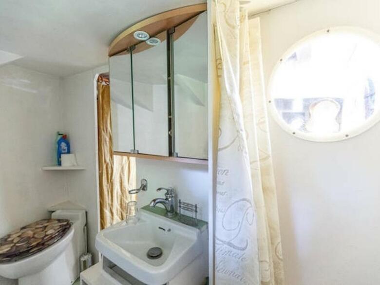 Hotel Boat For Guest
