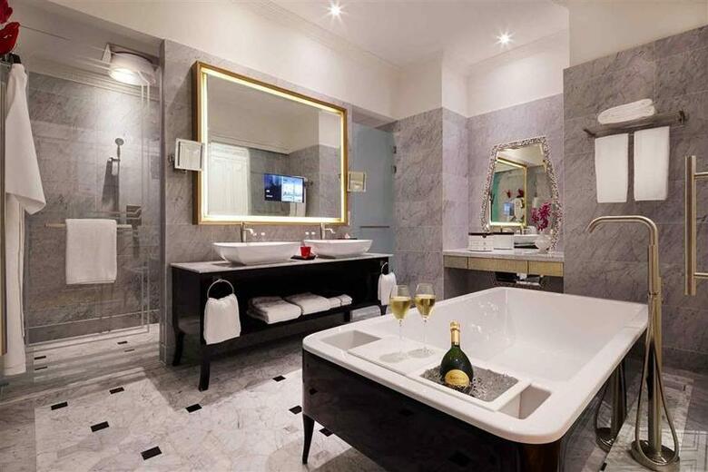 Hotel So Sofitel Singapore