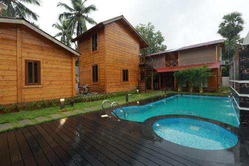 Hotel Wooden Ecr Sea Resort