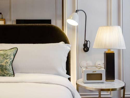 Browns Avenue Hotel