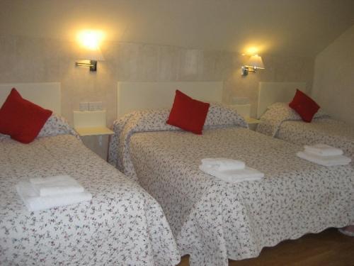 Hostal P&j Hotel