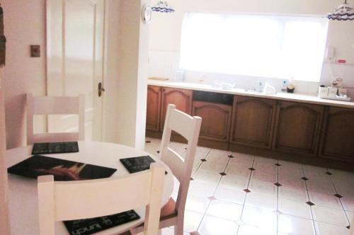 Hostal P&j Hotel