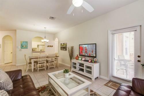 Apartamento Ground Floor Oversized Condo - Next To Disney! #104