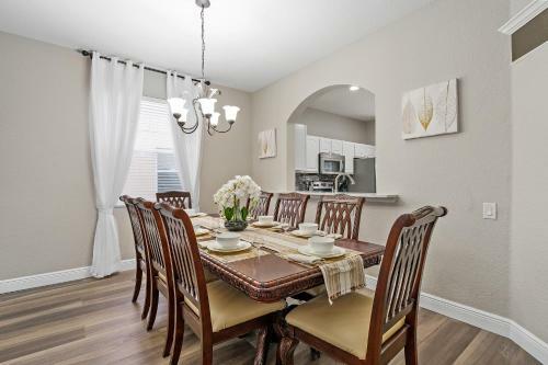 2miles To Disney, Villa W Pool In Windsor Hills