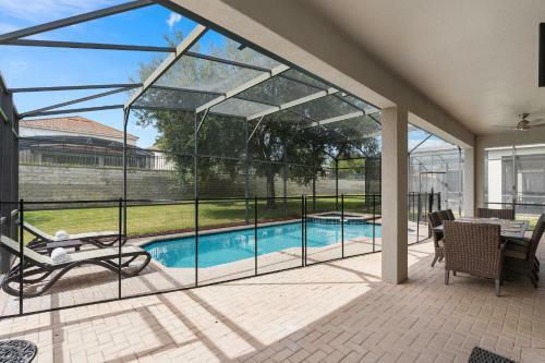 2miles To Disney, Villa W Pool In Windsor Hills