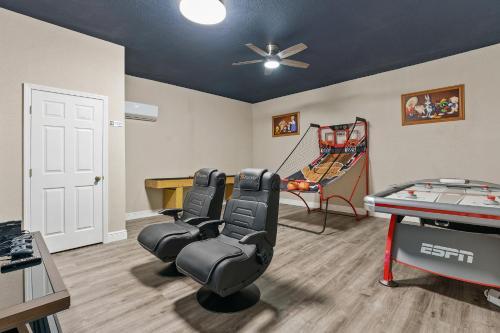 2miles To Disney, Villa W Pool In Windsor Hills