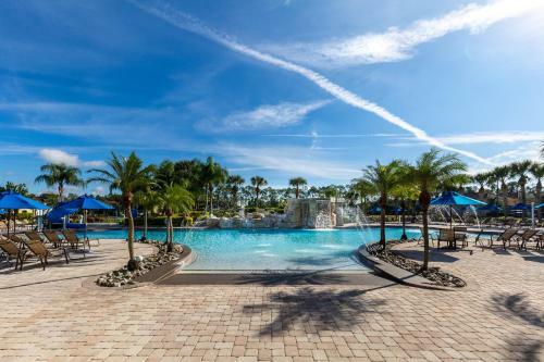 4 Bedrooms - 3 Bathrooms - Paradise Palms 8925 Bp