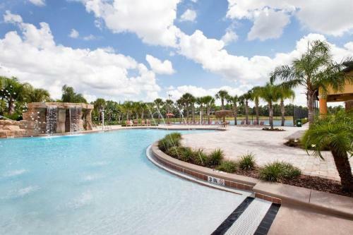 4 Bedrooms - 3 Bathrooms - Paradise Palms 8881 Cp