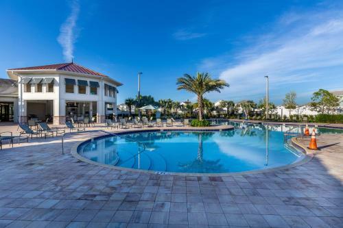 5 Bedrooms - 4 Bathrooms - Storey Lake 4800 Ll
