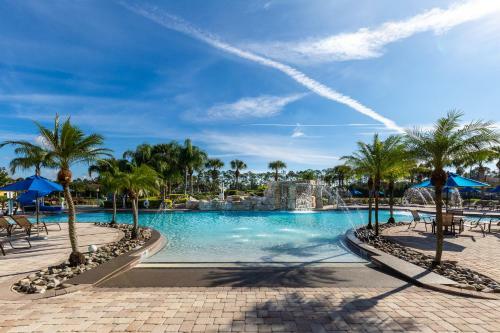4 Bedrooms - 3 Bathrooms - Paradise Palms 8963 Cat