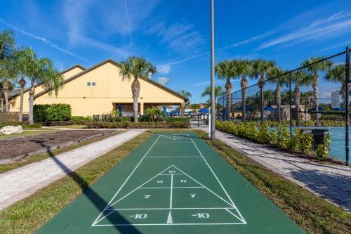 6 Bedrooms - 5 Bathrooms - Paradise Palms 8941 Cp