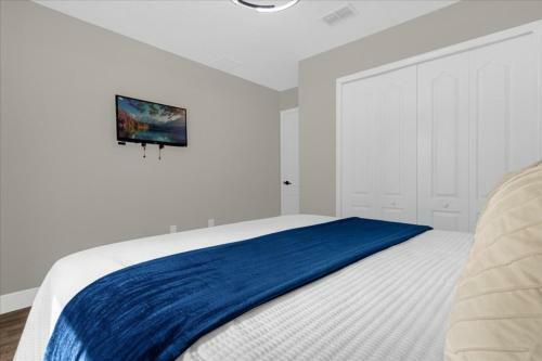 6 Bedrooms - 5 Bathrooms - Paradise Palms 8941 Cp