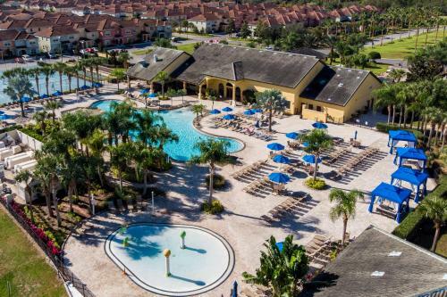 6 Bedrooms - 5 Bathrooms - Paradise Palms 8941 Cp