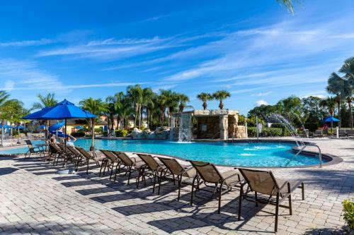 6 Bedrooms - 5 Bathrooms - Paradise Palms 8941 Cp