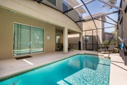 6 Bedrooms - 5 Bathrooms - Paradise Palms 8941 Cp