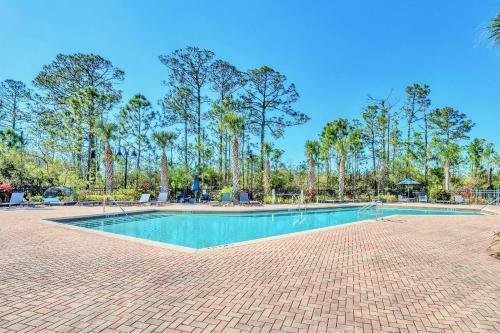 Luxury Disney Themed Condo - Pool & Private Patio