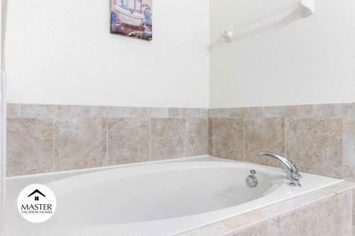 5 Bedrooms - 3 Bathrooms - Veranda Palms 4458 Np