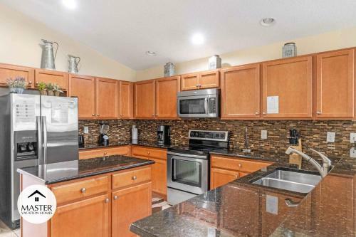 5 Bedrooms - 3 Bathrooms - Veranda Palms 4458 Np