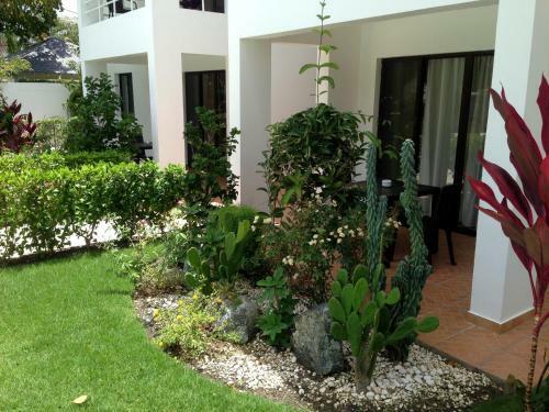 Coral Blanco Hotel