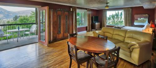 Above The Beach Bed And Breakfast