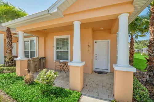 Serenity - 3 Bed 3 Baths Townhome