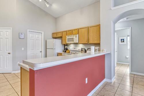 Star Lake Oasis - 4 Bed Family Pool Home