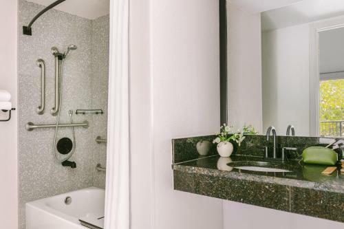 Hotel Sonder Cirrus