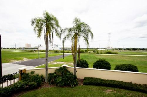 It319 - Vista Cay Resort - 3 Bed 3,5 Baths Townhome
