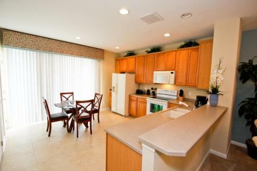 It319 - Vista Cay Resort - 3 Bed 3,5 Baths Townhome
