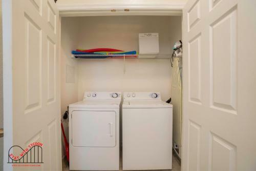 Apartamento Disney Condo! 2 Br - 2 Ba W/ Pool & Waterslides!