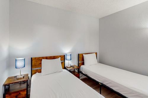 Hotel Enclave 2202