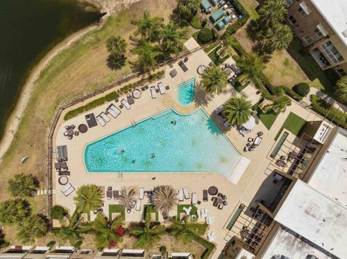 Luxury Villa In Animal Kingdom Lodge Backyard