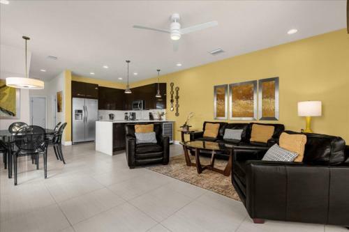 4 Bedrooms- 3 Bathrooms- Serenity 1521 Rc