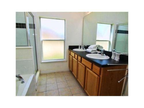 Villa Lake Or Conservation View Pool Homes