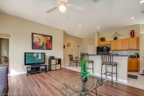 Villa Lake Or Conservation View Pool Homes