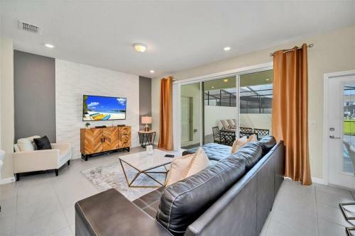 Villa Lake Or Conservation View Pool Homes