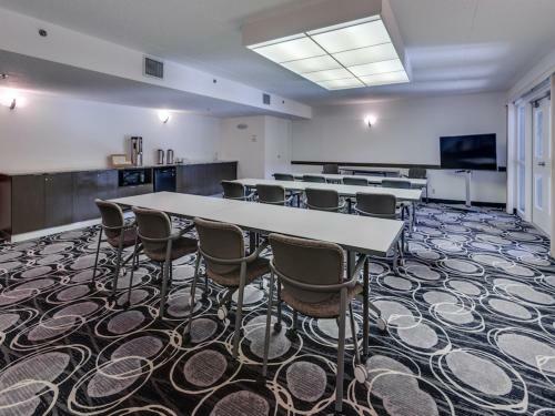 Heritage Inn Hotel & Convention Centre - High River