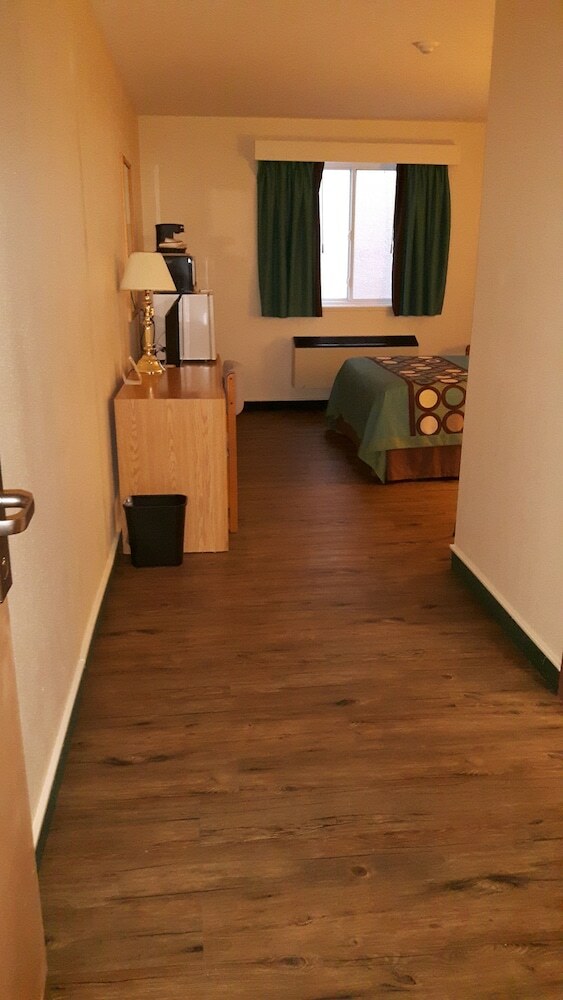 Hotel Super 8 Moose Jaw