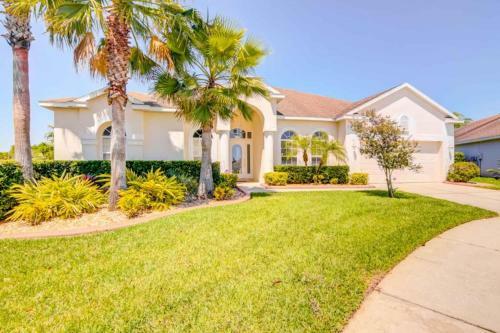 Villa Golfing Pool Homes
