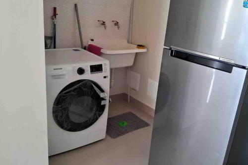 Apartamento de Estreno Con Balc�n Frente Al Mar.