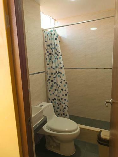 Hostal Female Accommodation Experience In Front Of Lima Airport