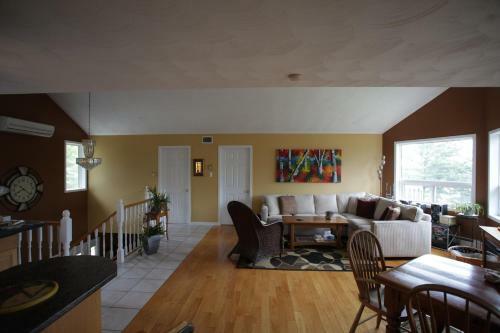 Laughing Waters Bed & Breakfast And Vacation Rental
