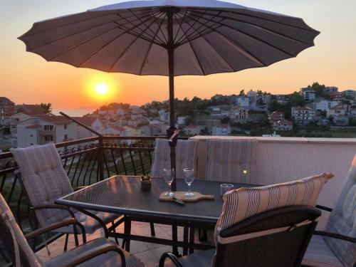 Apartments Frane Podstrana