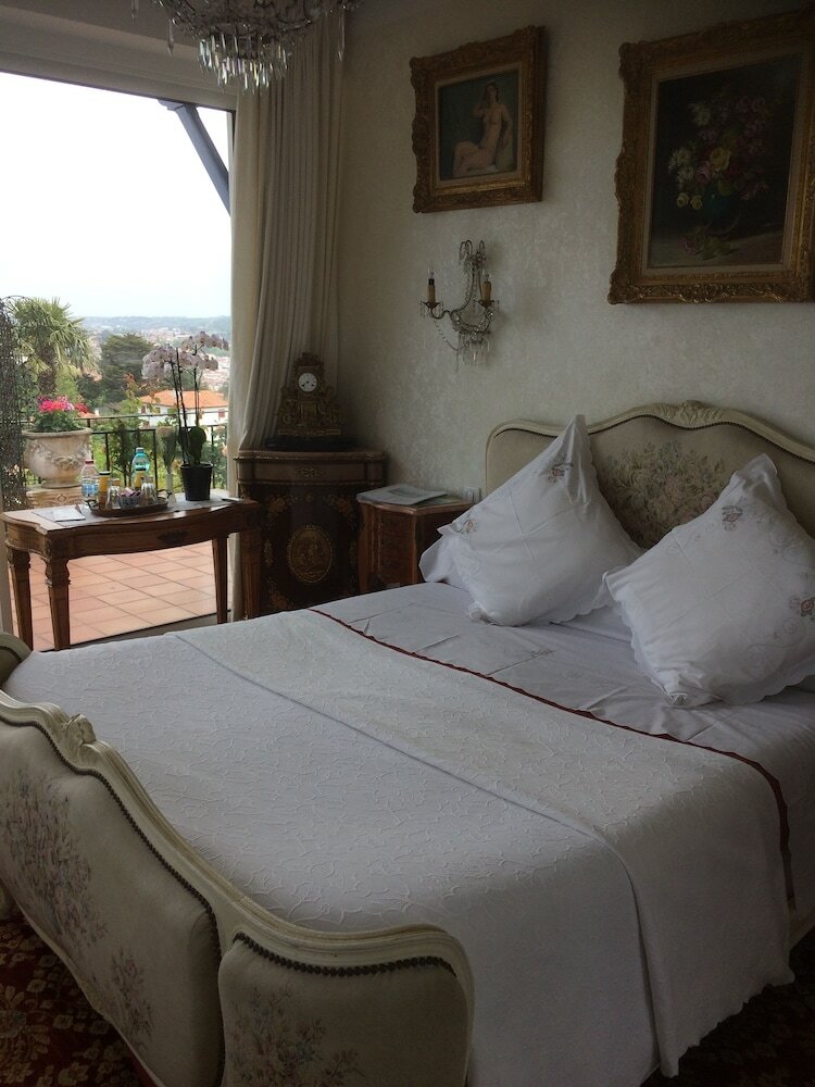 Bed & Breakfast Villa Erresinolettean