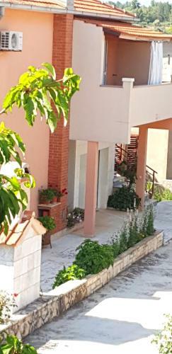 Apartments Dobrila