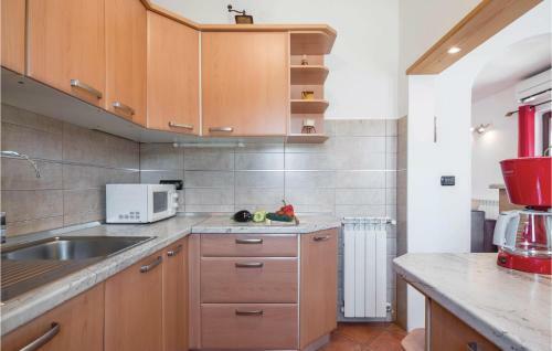 Holiday Home Radeki Polje I