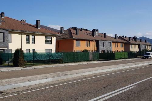 Acogedor Apartamento Nuevo En Puebla de Lillo