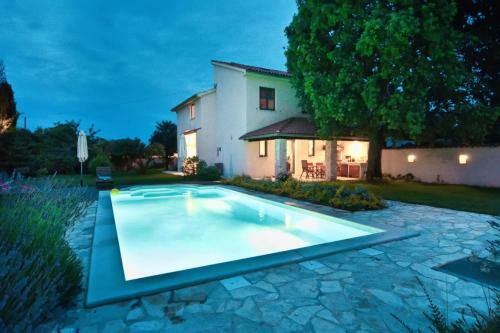 Villa Altra